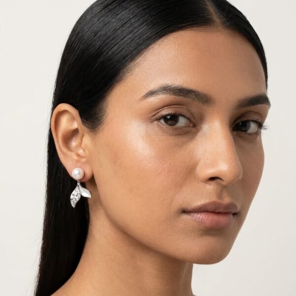 The Gstyle Pearl & Silver Leaf Bloom Jumkha